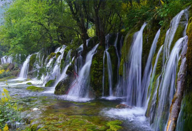 Highlight 1 of this Trip:Multilevel cascades like Nuorilang Falls